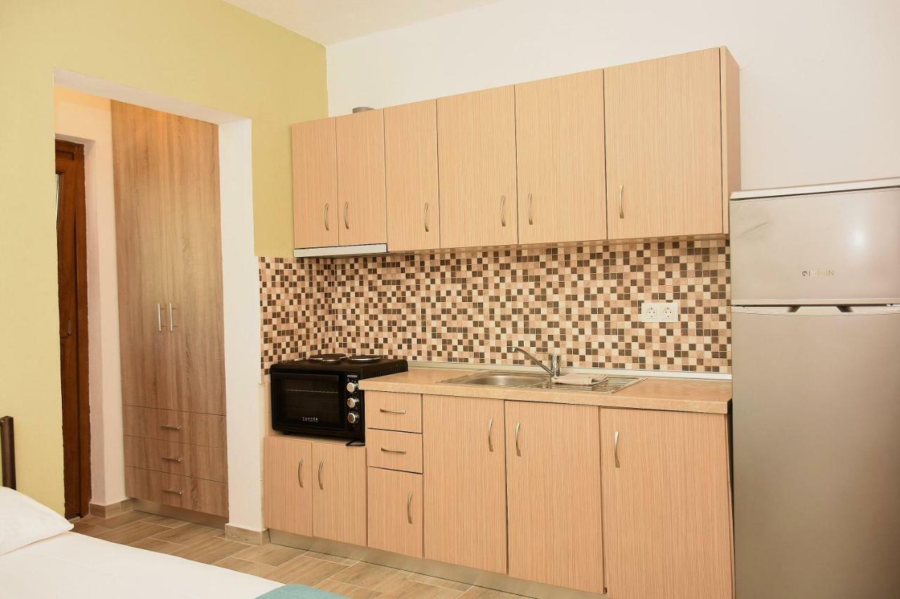 Anna Pousi Studios & Apartment Órmosz Panajász Kültér fotó